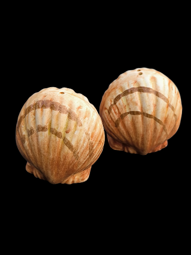 Saliera e pepiera in ceramica a forma di capasanta - Ceramic Shell Salt & Pepper Shakers