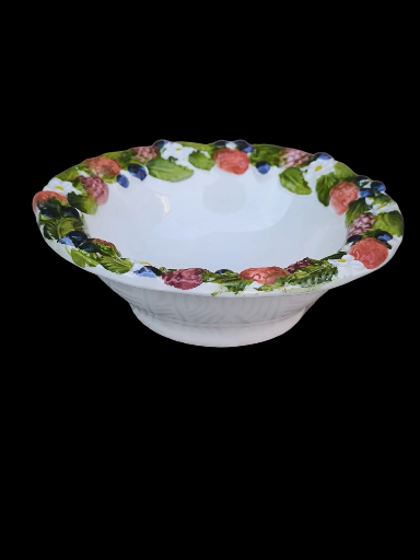 Set di stoviglie in ceramica con frutti di bosco - Ceramic tableware set with berries