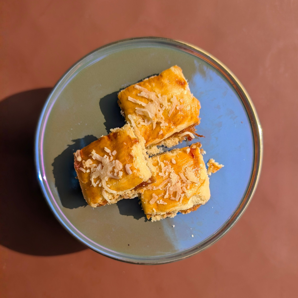 Pineapple Cheese Bar (300g)