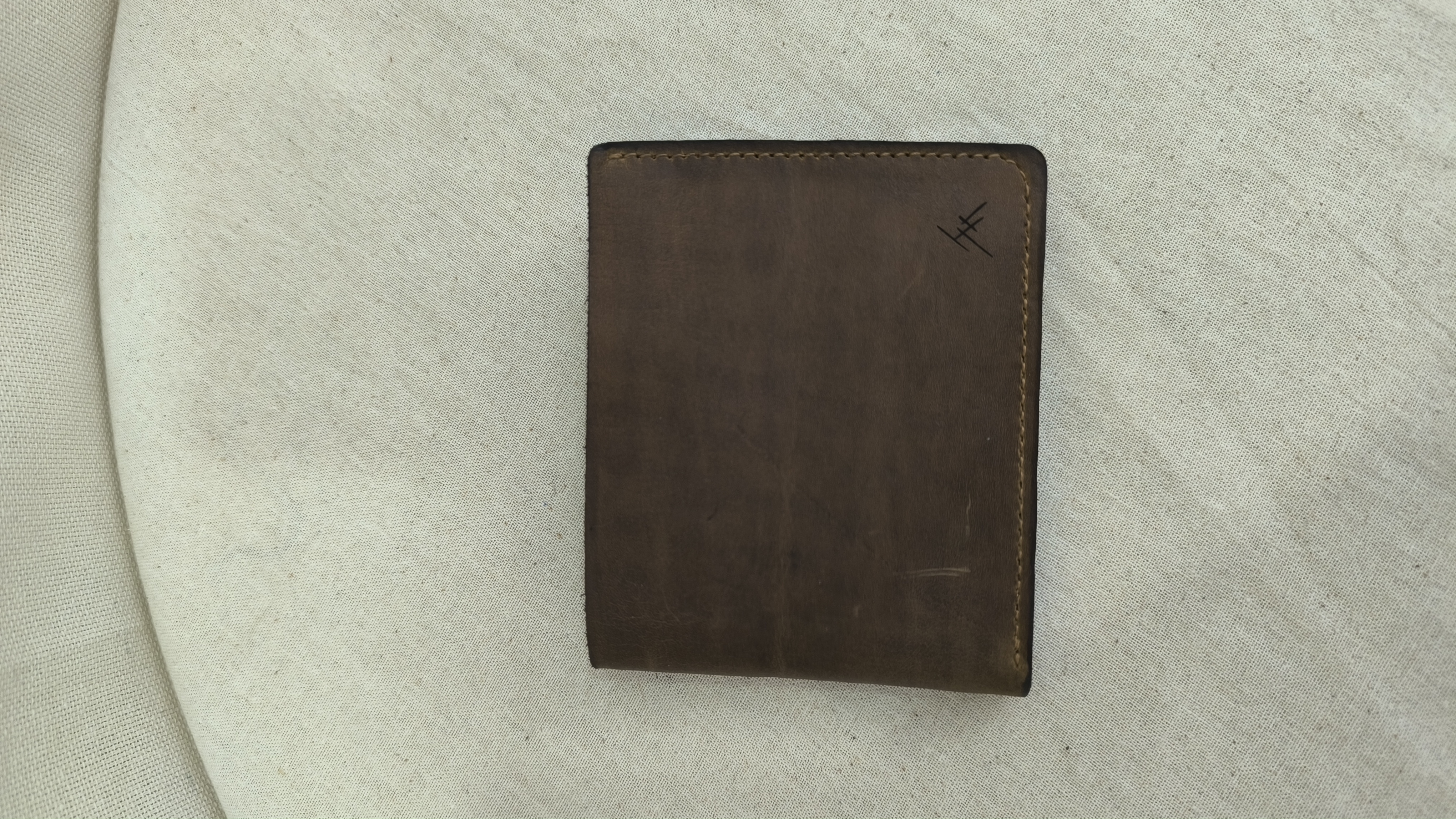 Cartera Bifold "Rústica Tabaco": Piel Envejecida Hecha a Mano