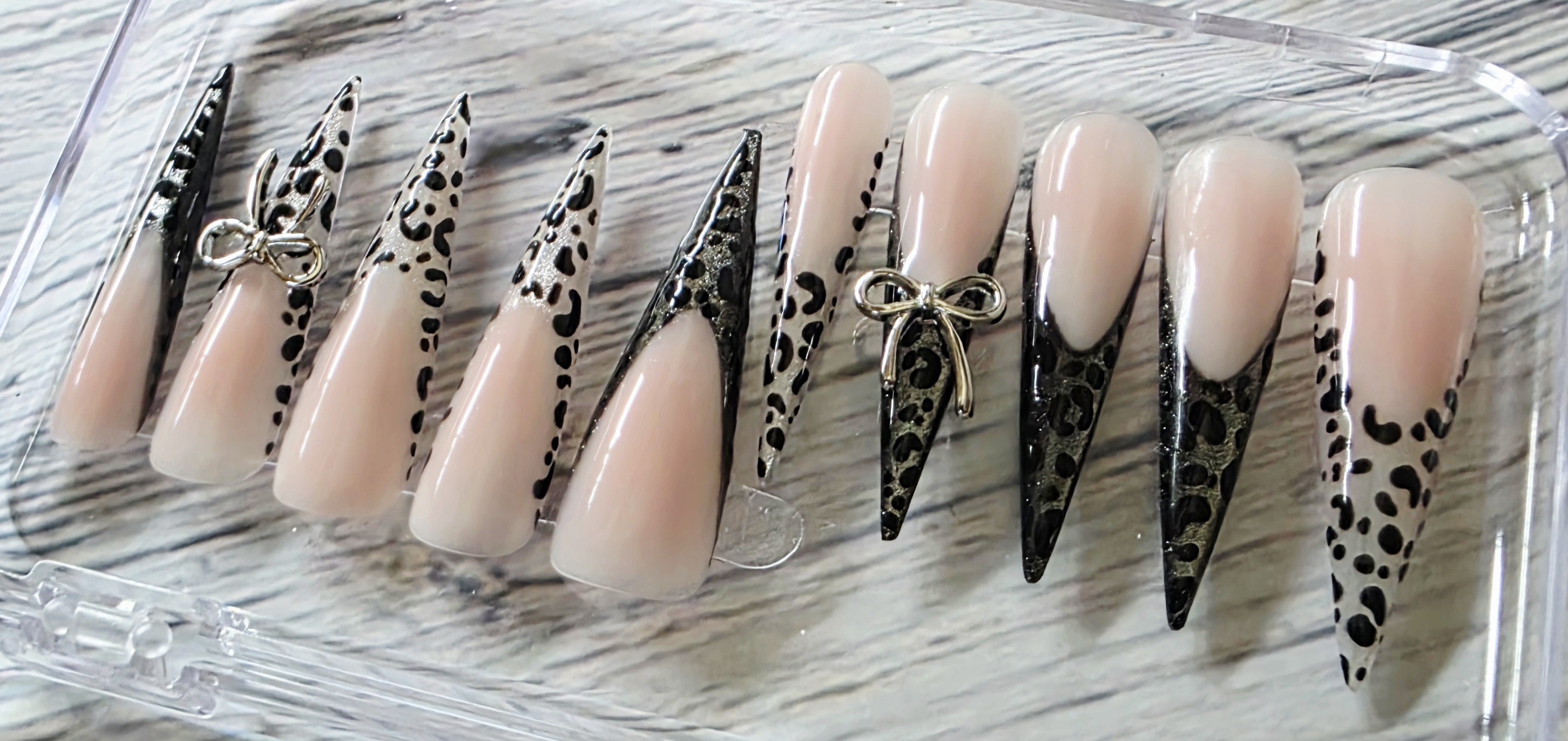 Too Chic to Blend In