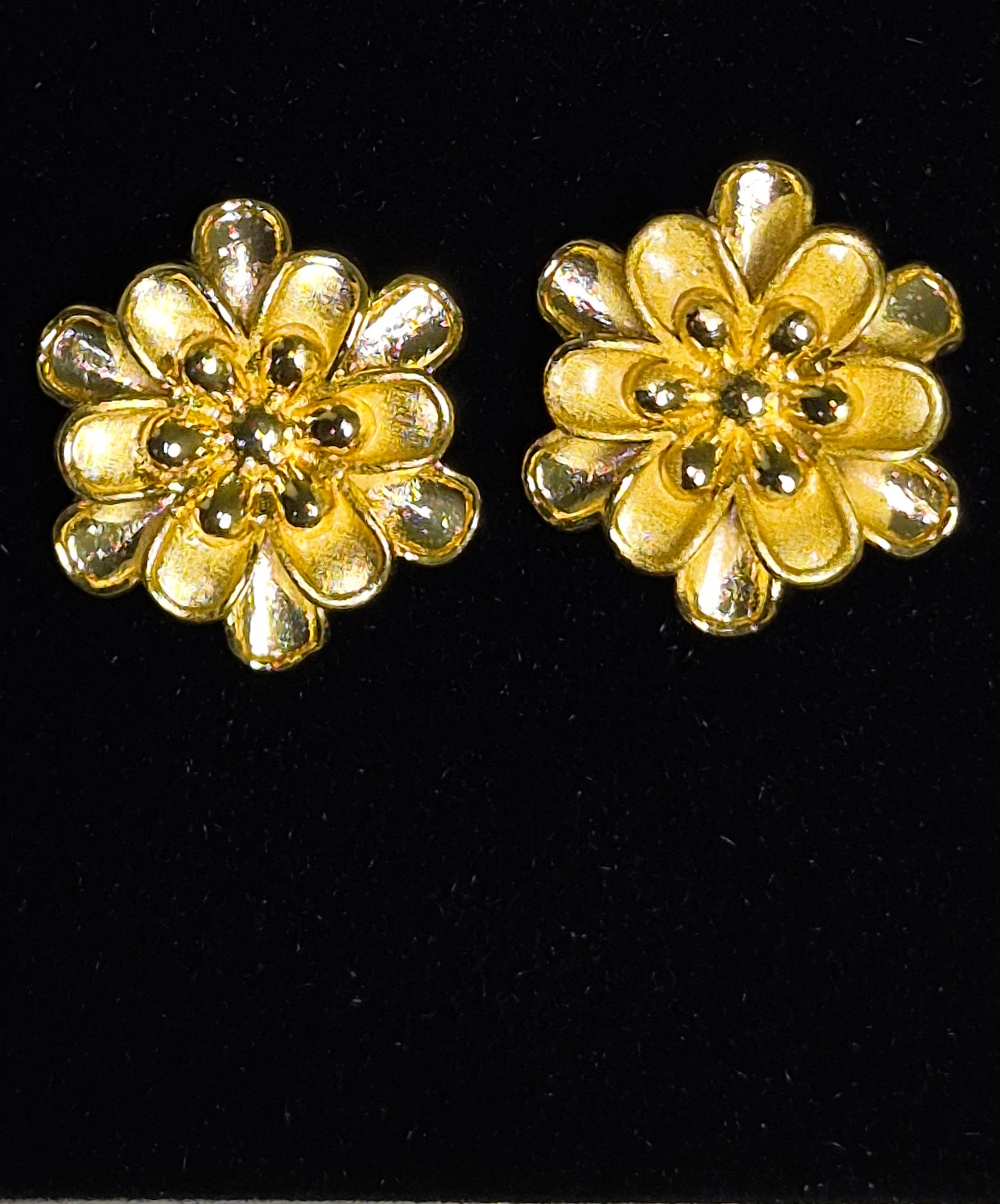 Double Layer Flower Design Ear Ring Gold Plated