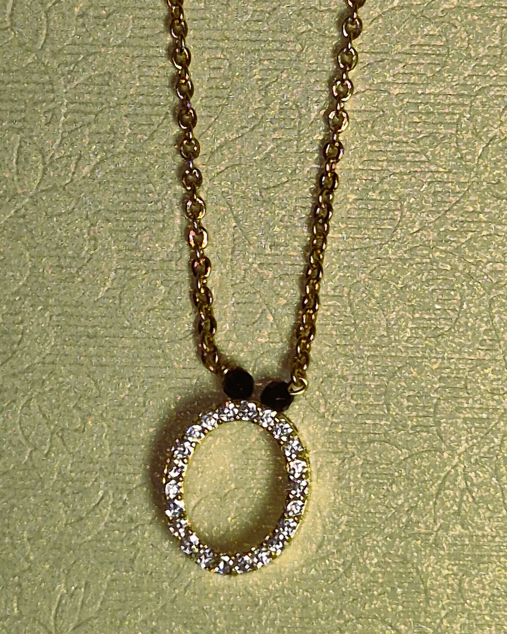 Oval Pendant Stone Small Chain Gold Plated