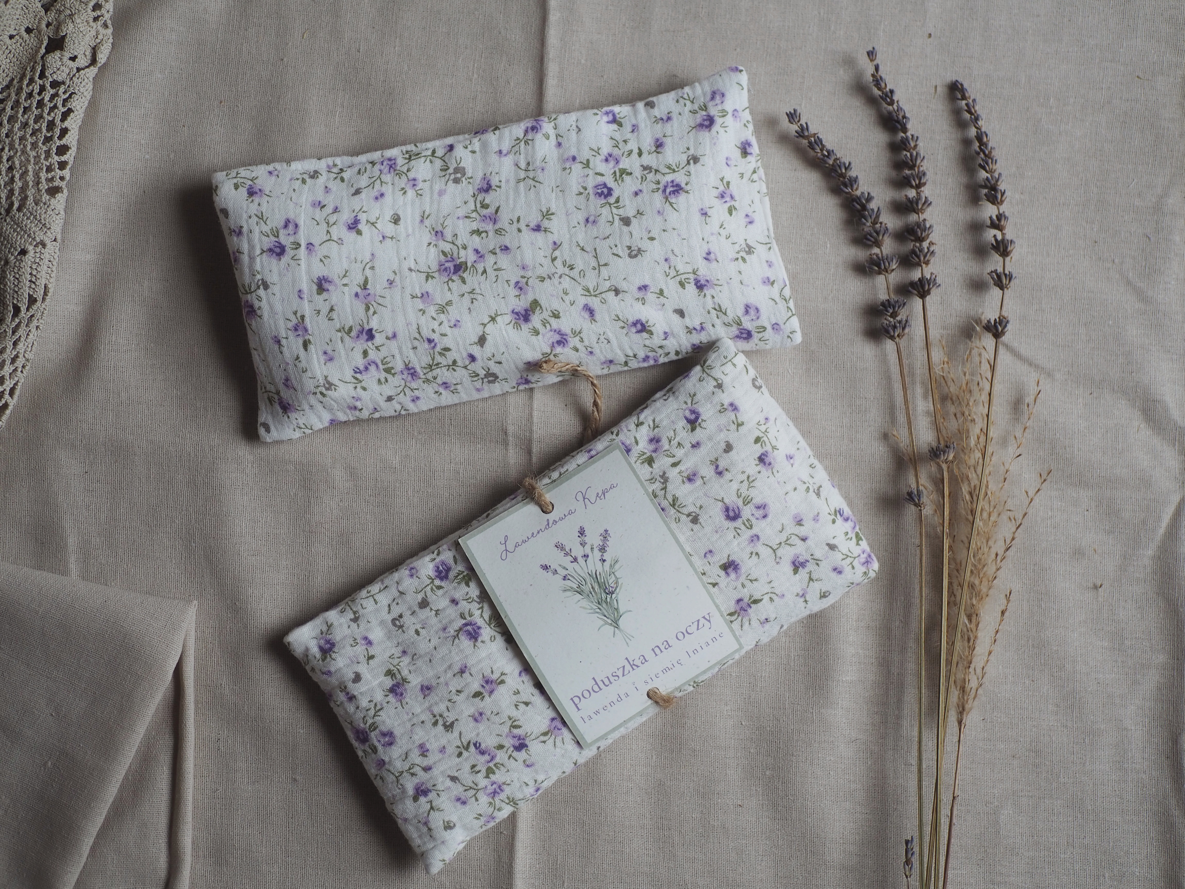 Poduszka na oczy z lawendą i siemieniem lnianym (w kwiaty)