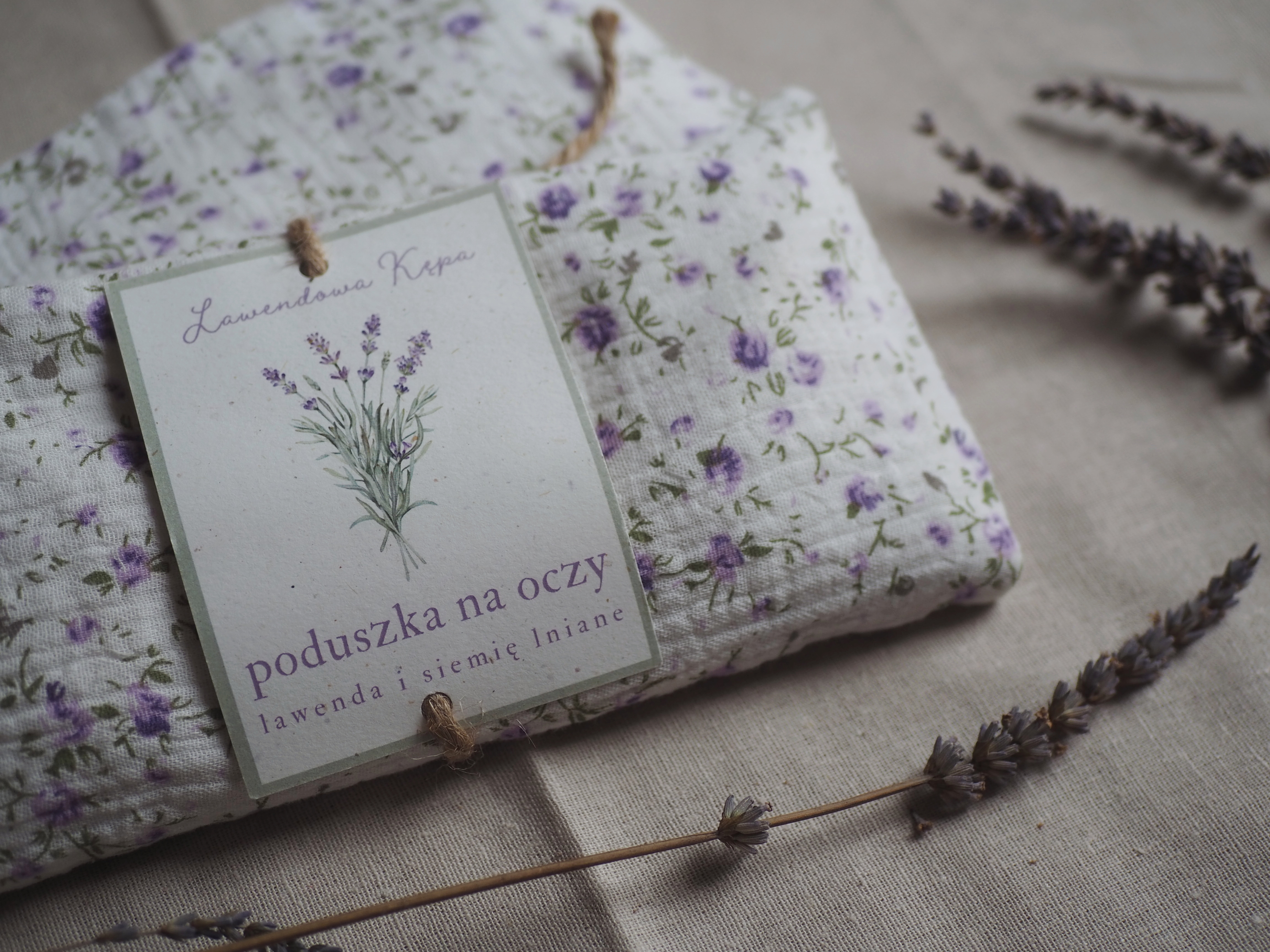 Poduszka na oczy z lawendą i siemieniem lnianym (w kwiaty)
