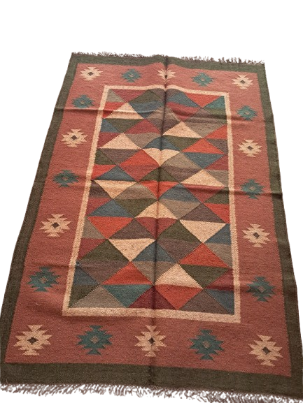 हाथ से बुना दरी