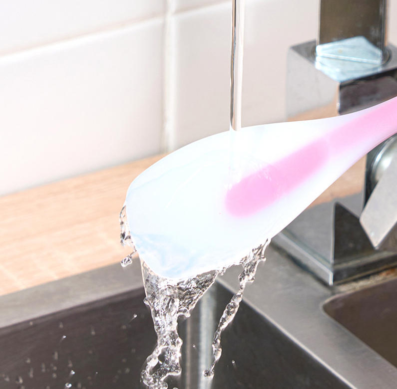 The Gentle Giant: Why the BUYUER Duckbill Silicone Spatula is the Quiet Hero of Happy Cooking