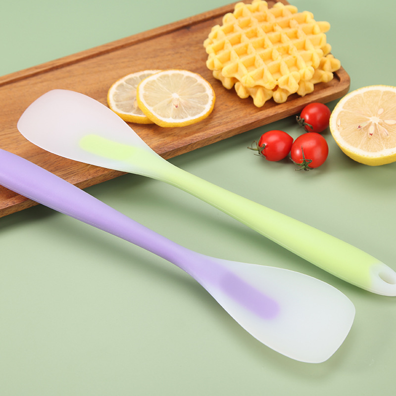 The Humble Hero of the Kitchen: Why the BUYUER Silicone Spatula Deserves a Spot in Your Drawer