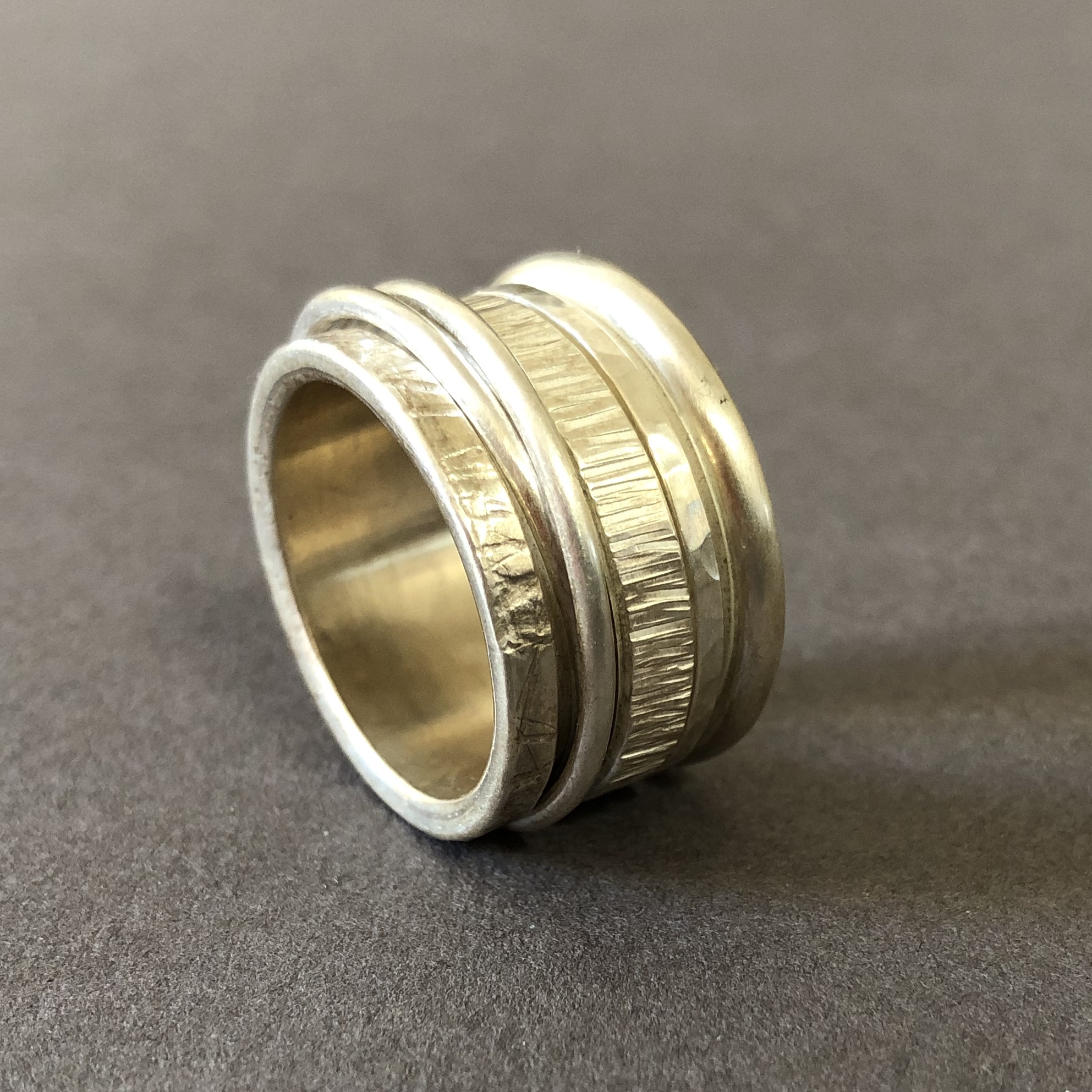 Bague large en argent