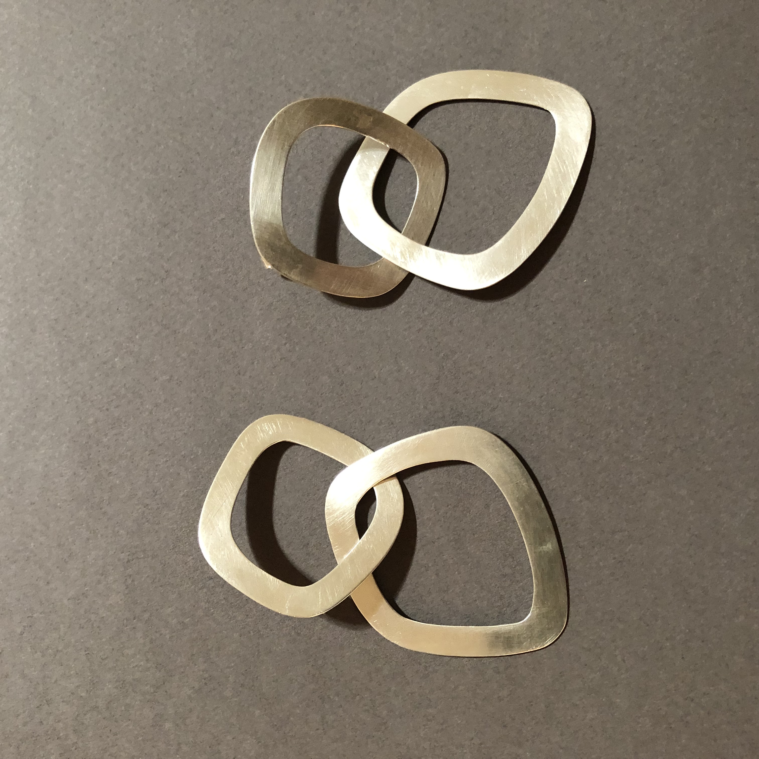 Boucles d’oreilles géométriques en argent