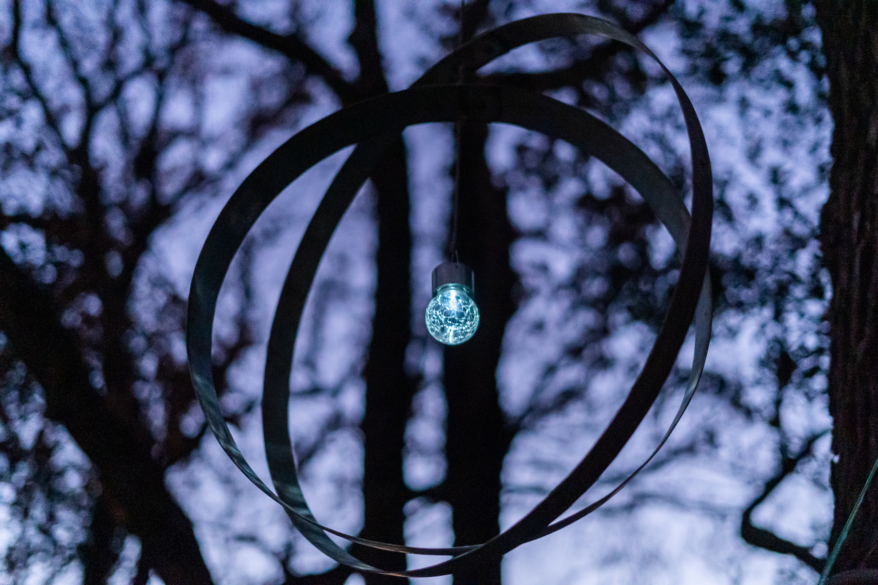 Suspension lumineuse "Atomo Lumo"