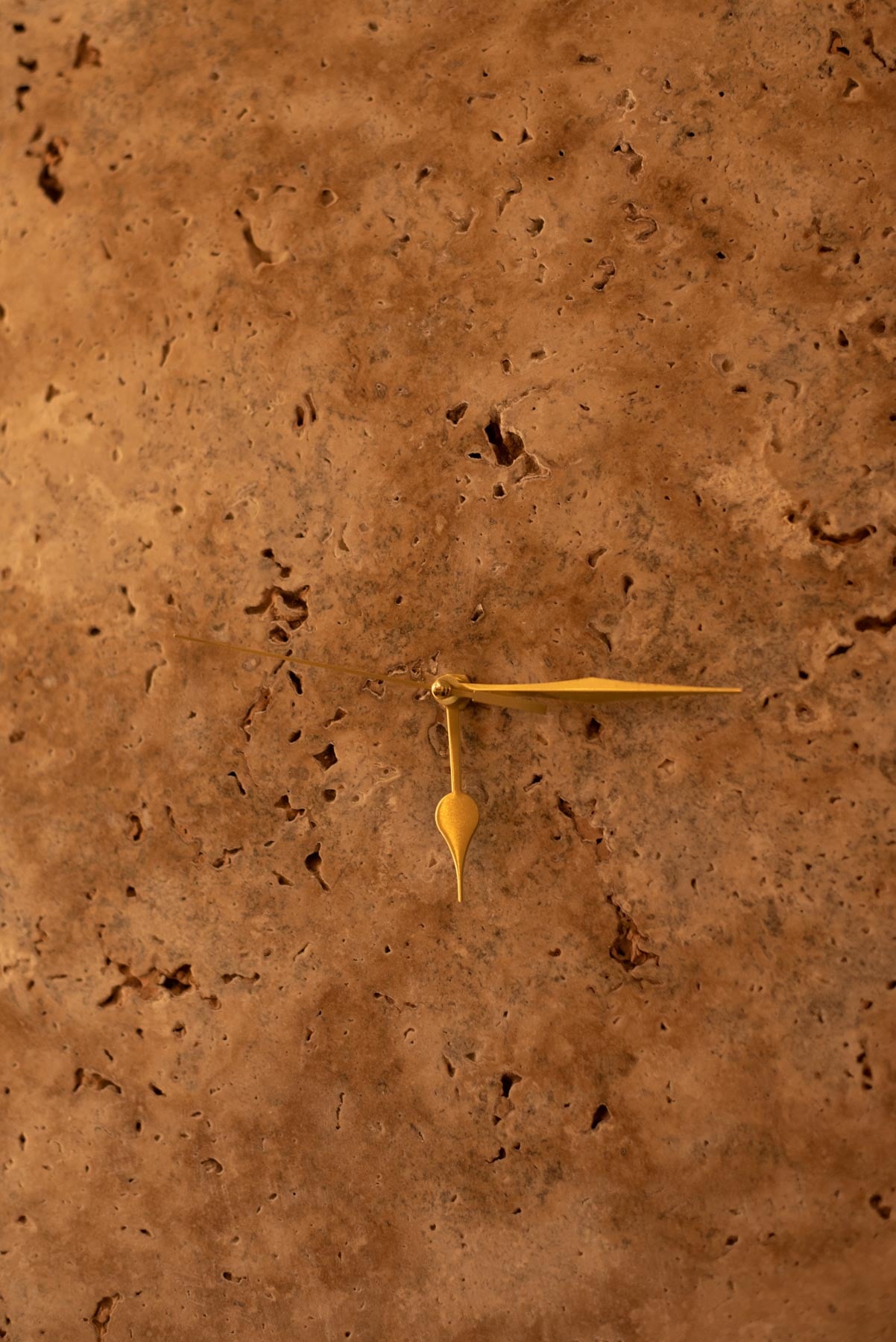 Horloge "travertino"