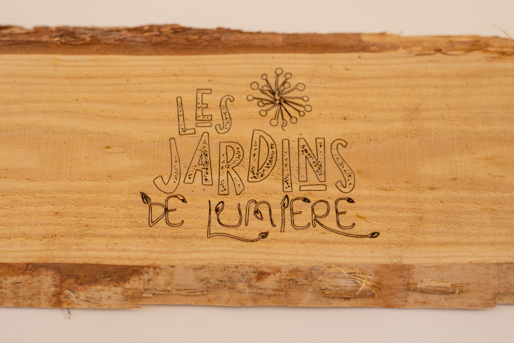 Gravure sur planche de bois