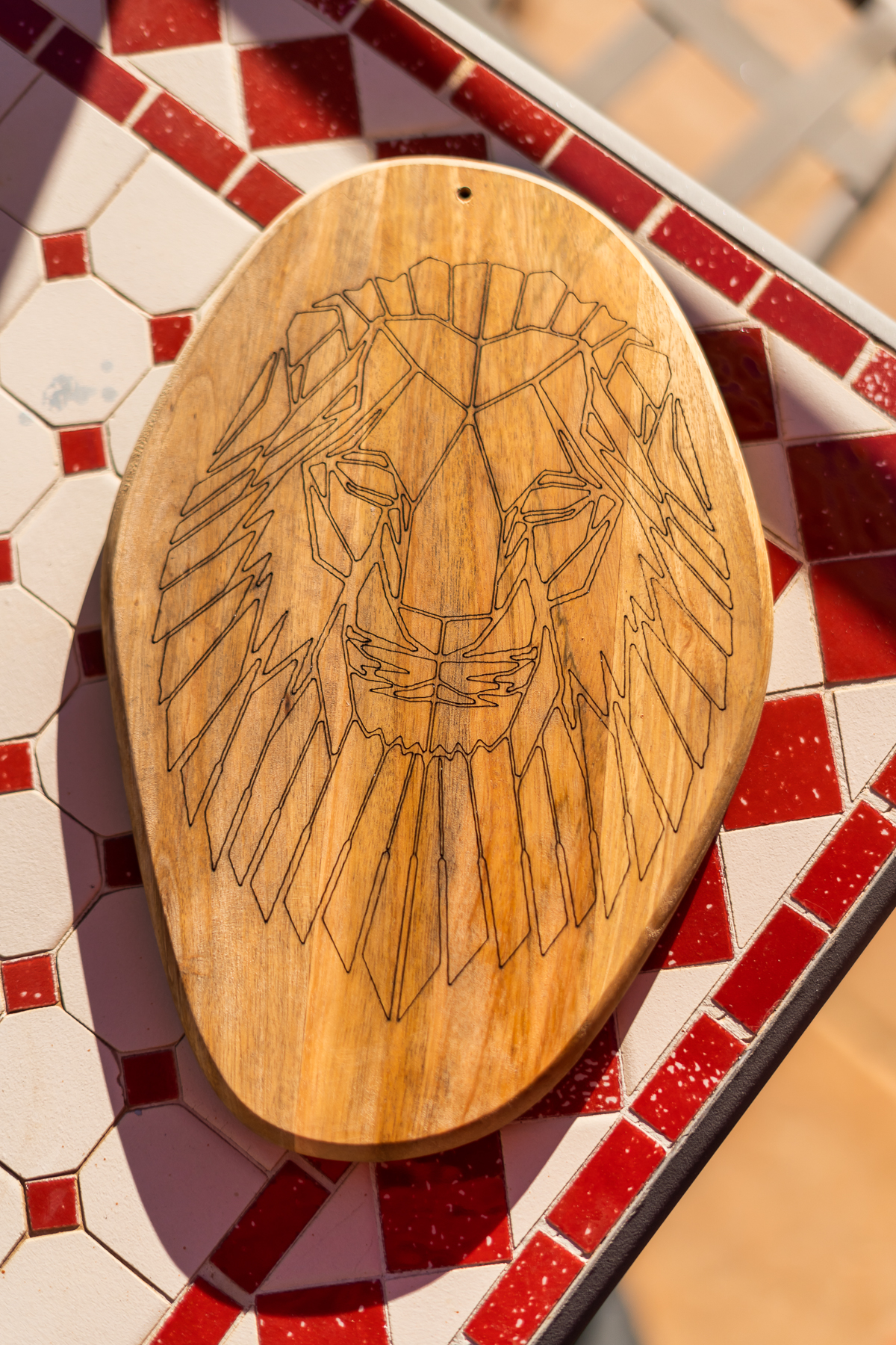 Gravure sur planche à découper