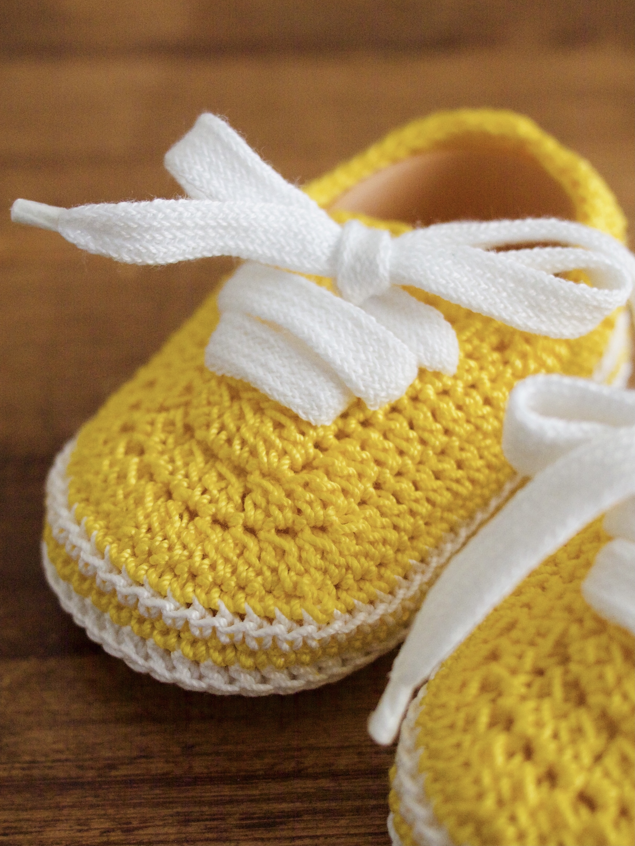 Zapatillas básicas crochet con cordón - Bebés 0 - 3 meses