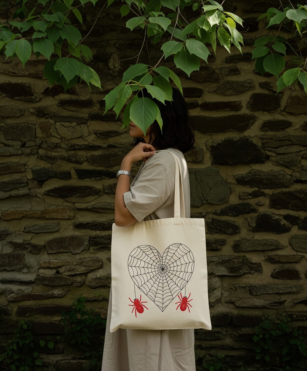 Heart Web Spider Tote