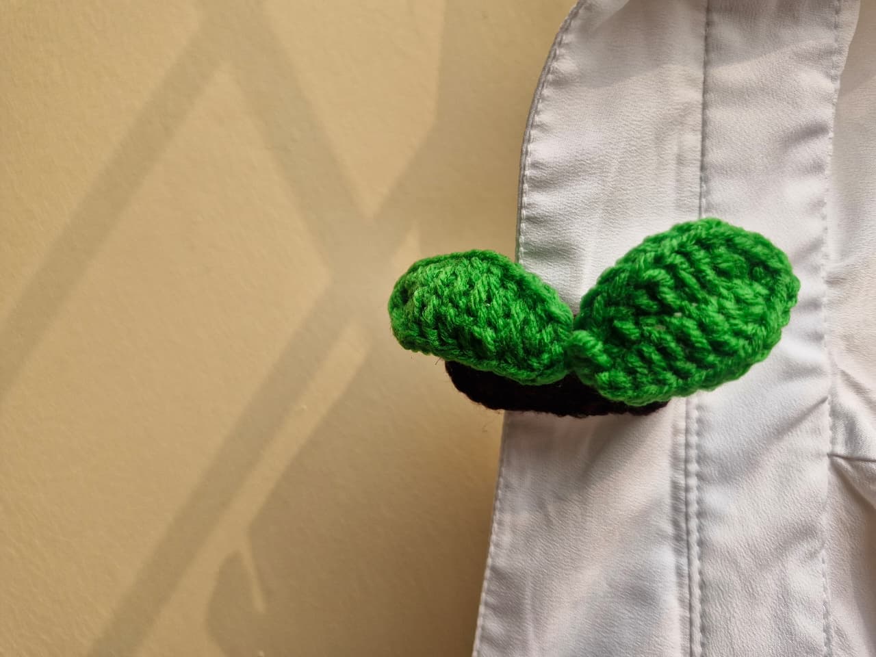 Woolen Leaf Hair Clip