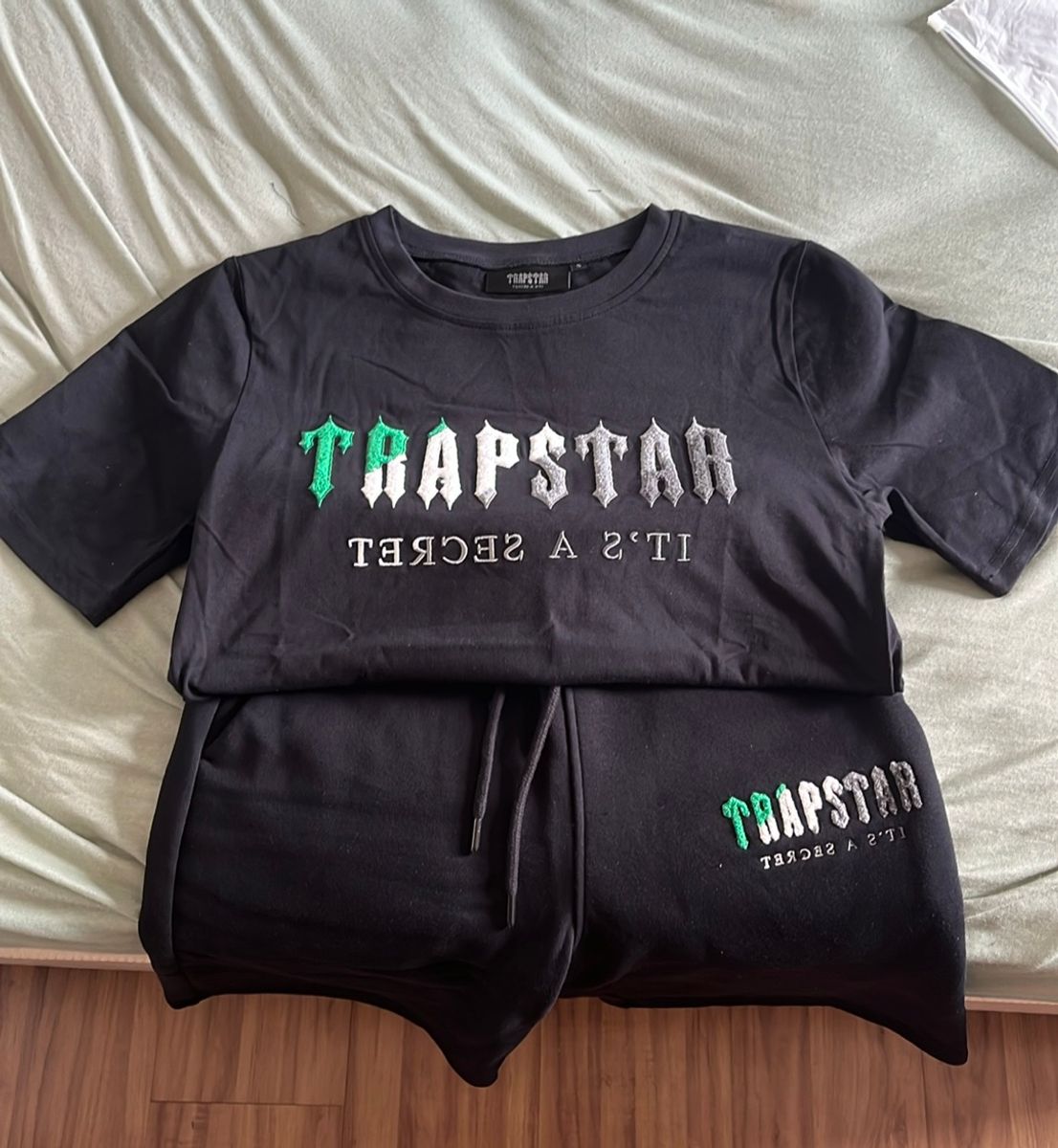 CONJUNTO TRAPSTAR "IT'S A SECRET"