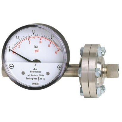 Models 700.01, 700.02 Differential pressure gauge With magnetic piston or with magnetic piston and separating diaphragm