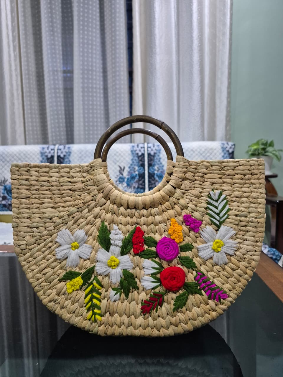 Kauna Grass U Shaped Bag