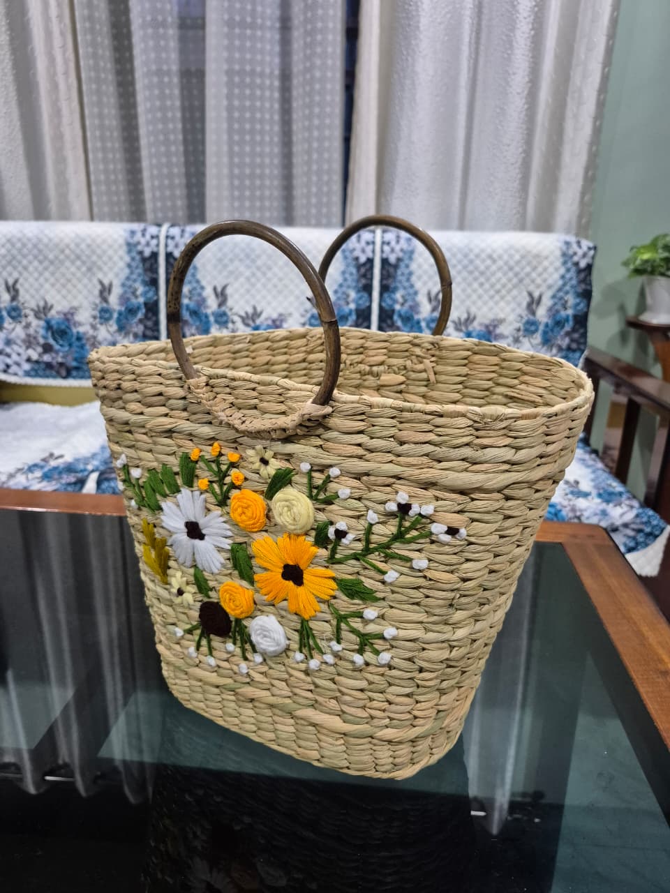 Kauna Grass V Shaped Bag