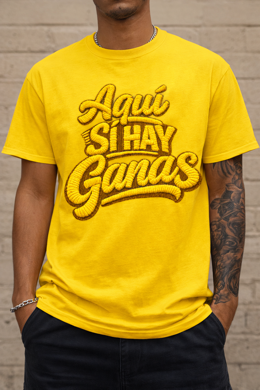 Camiseta Amarilla y verde unisex 'Aquí Sí Hay Ganas'