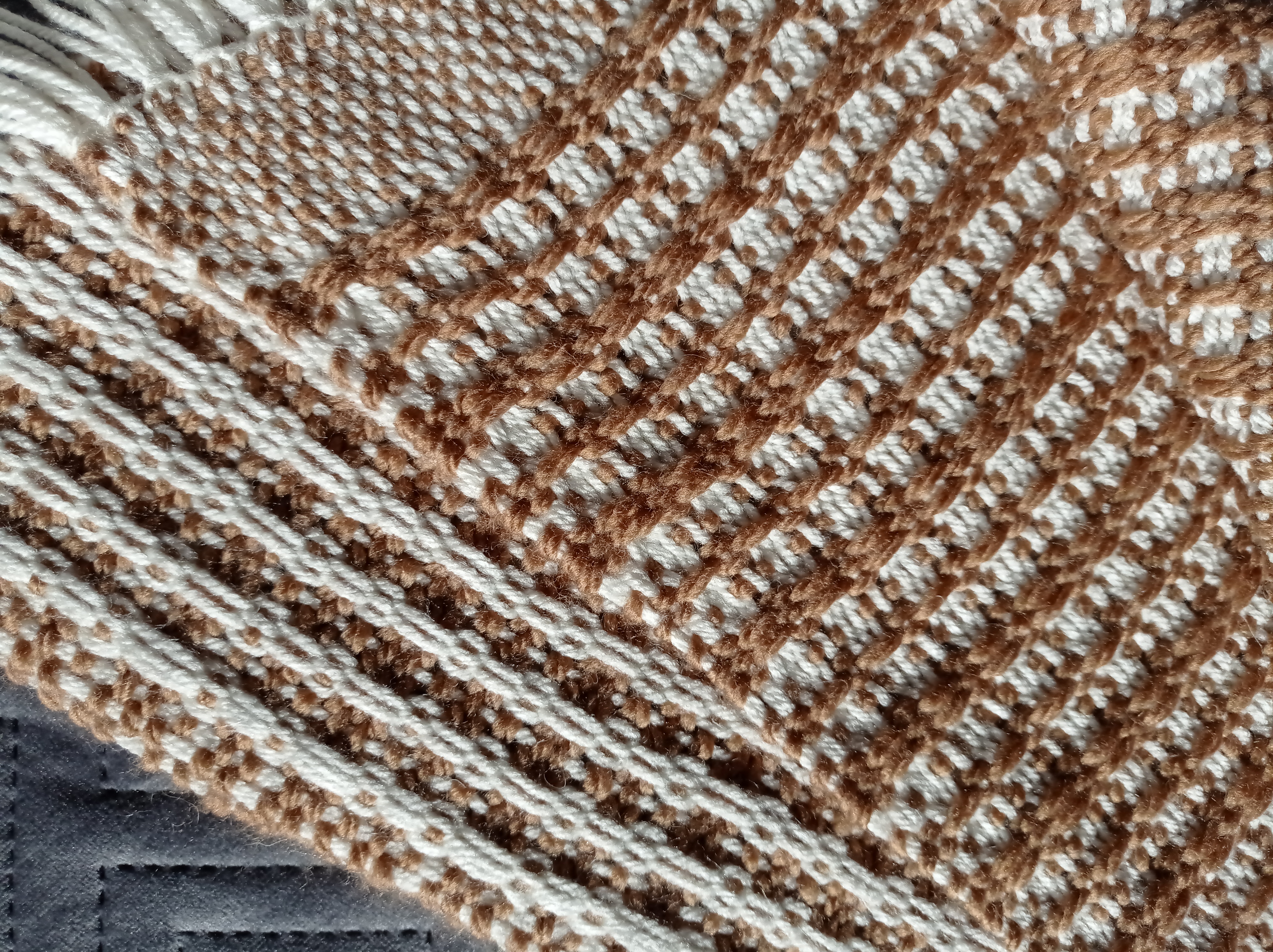 Echarpe doudou blanche et ocre