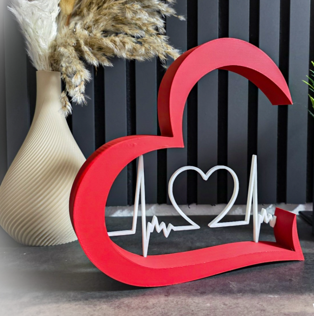 Escultura Decorativa Coração com Batimentos