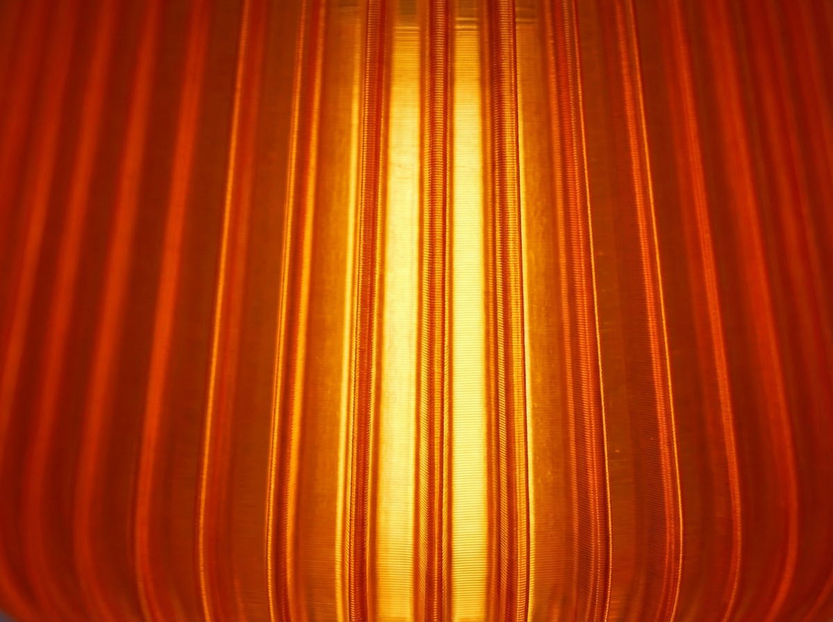 AURA GLOW™ TABLE LAMP