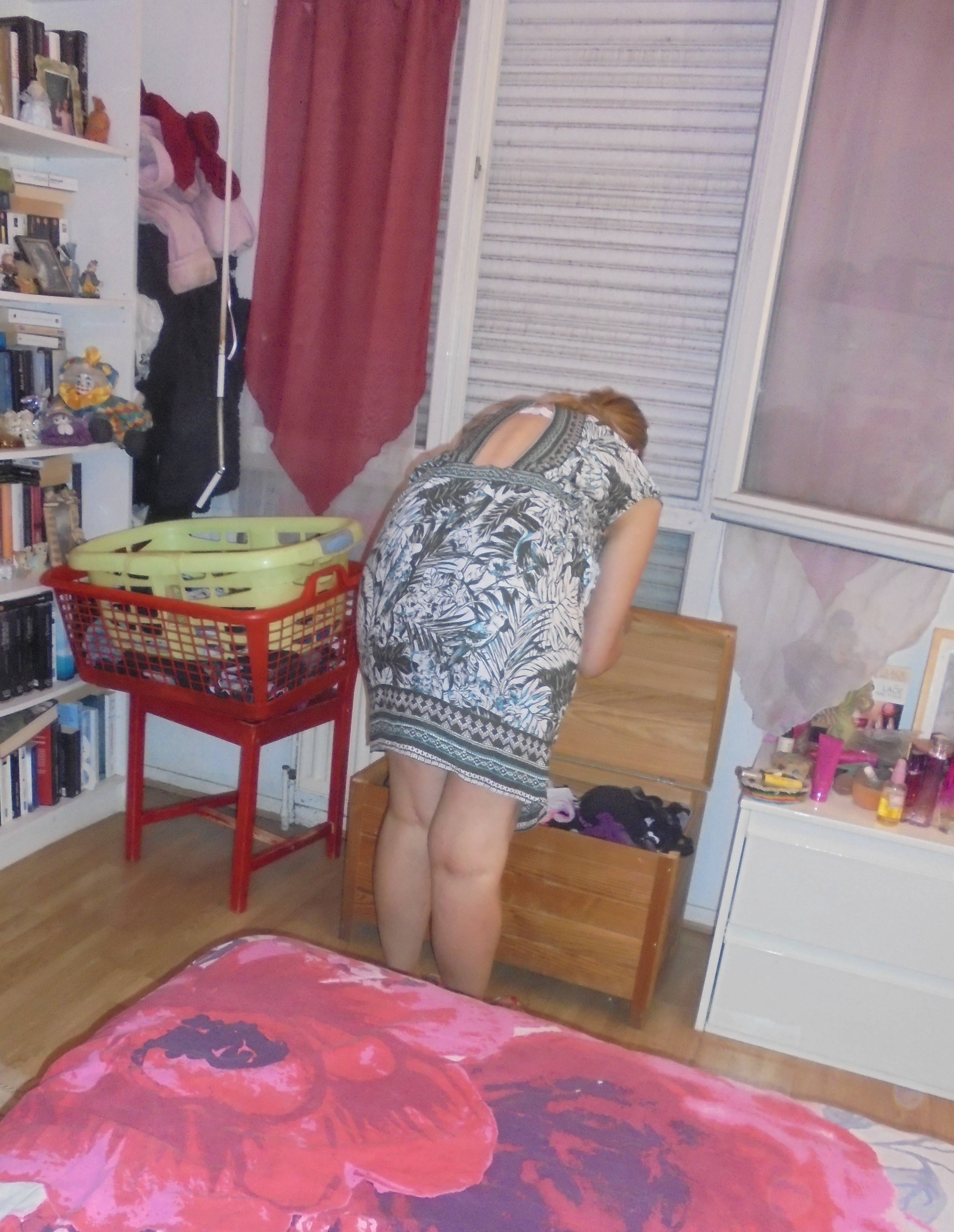 Je vous propose mon string, portée quatre journées, juste pour vous.