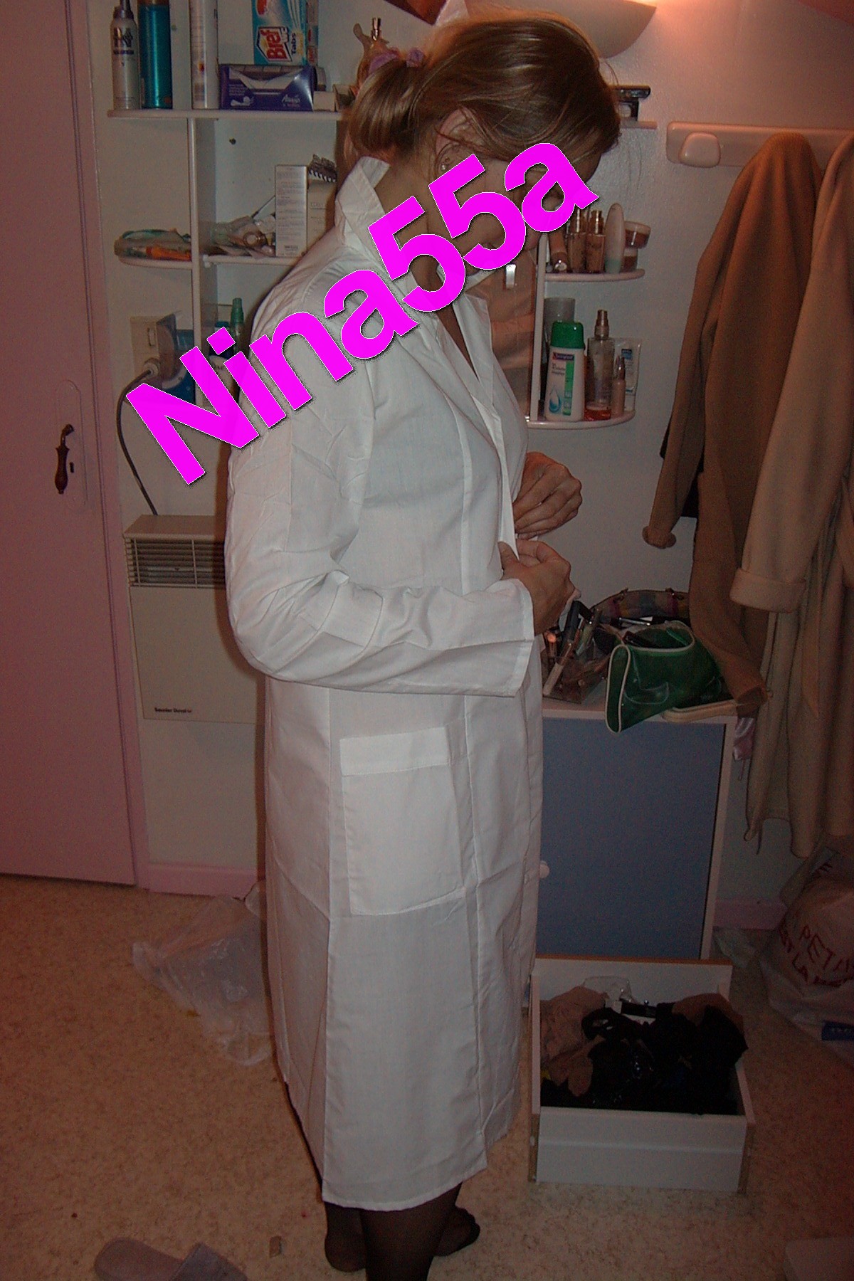 Nina Reality N°28  29octobre 2004 24 photos format 10X15