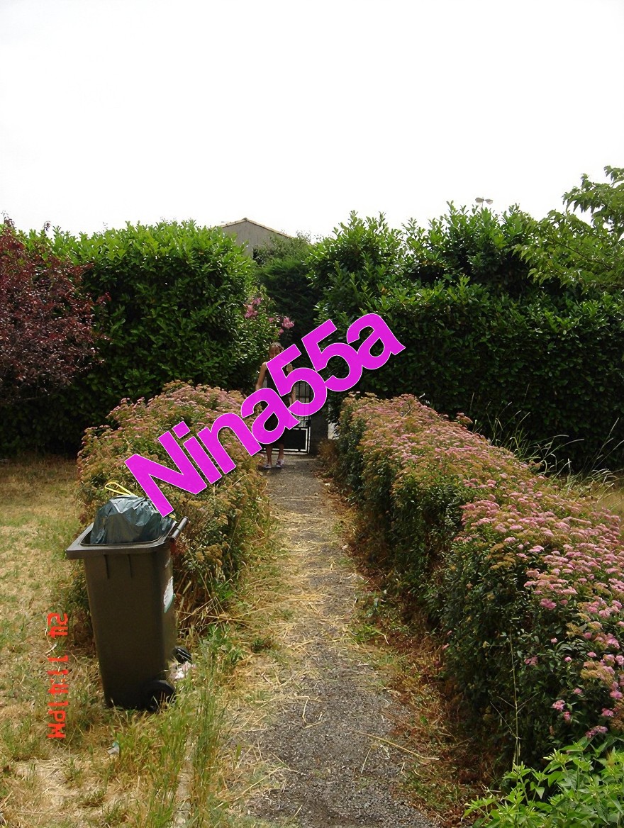 Nina Reality N°158  25 juin 2005 15 photos format 10X15