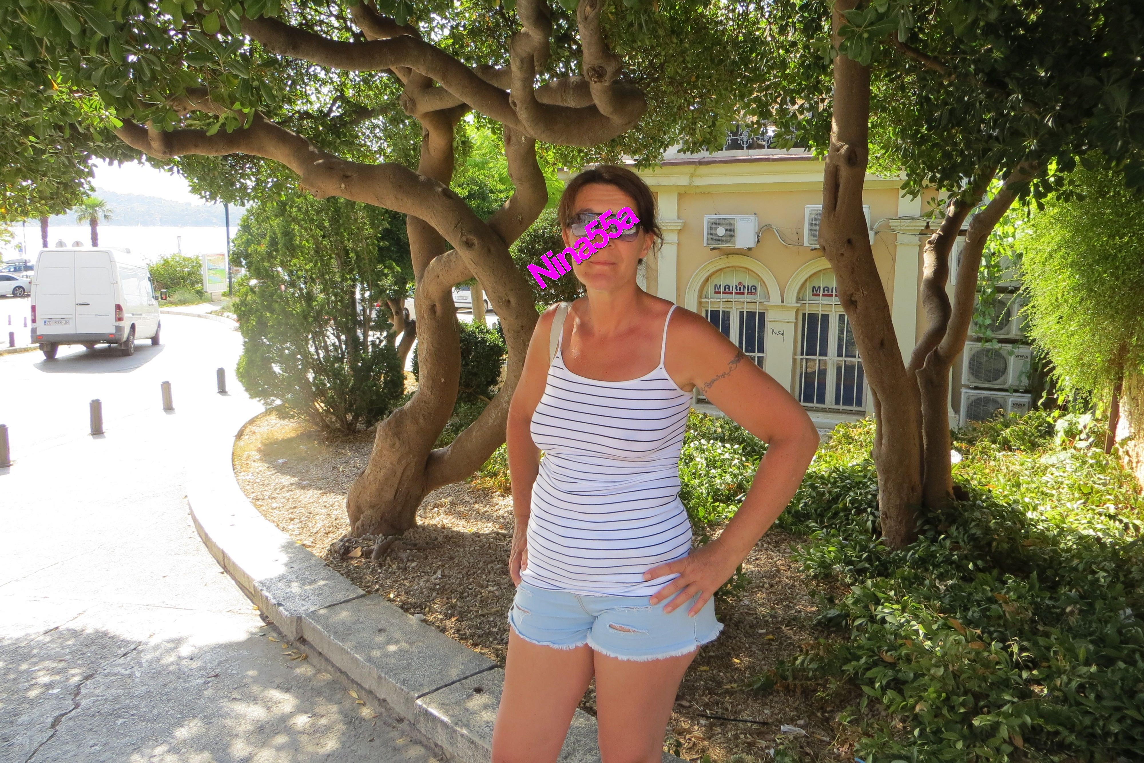 Archives de web Femme mature bourgeoise 124  40 photos