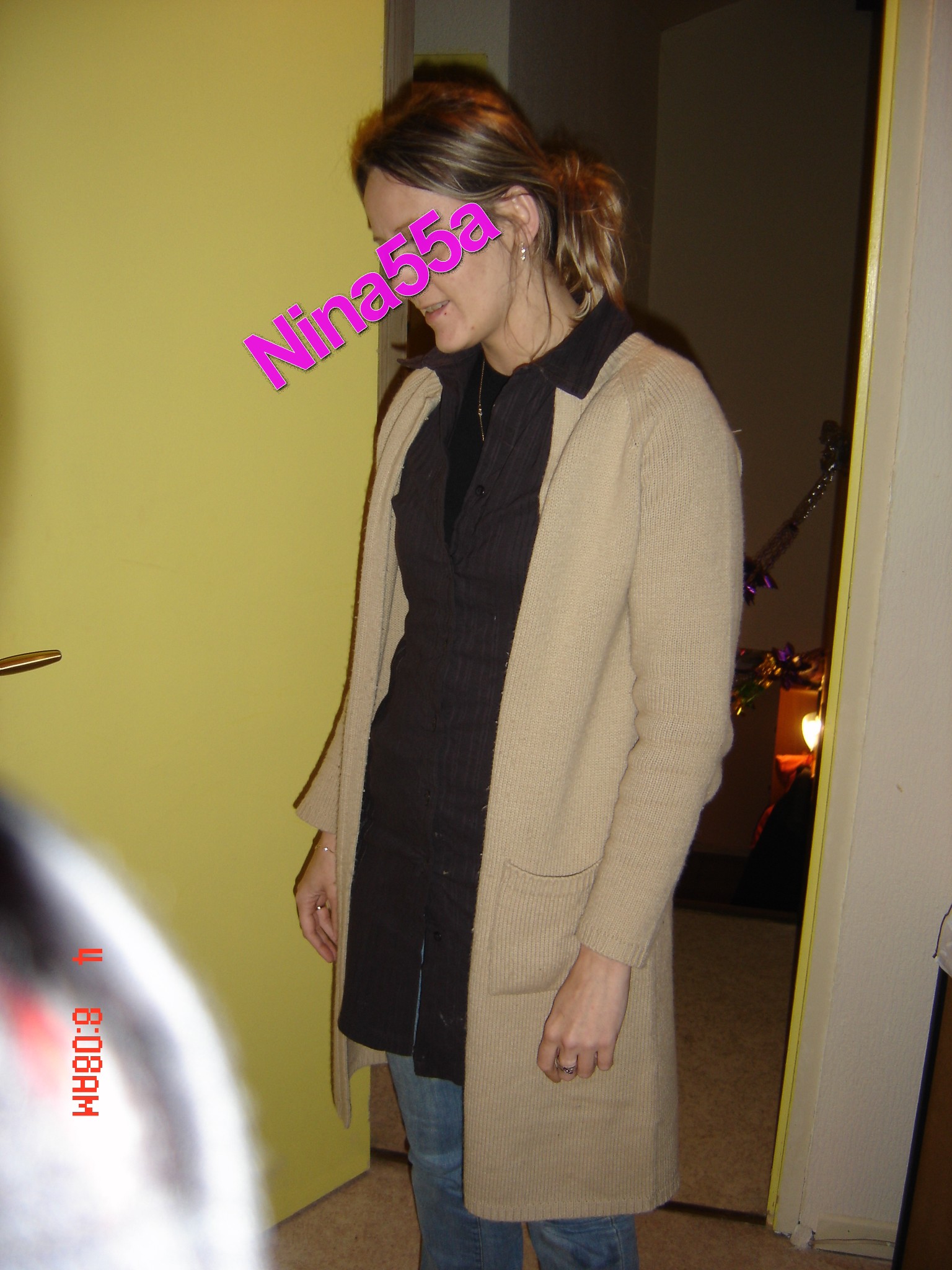 Nina Reality N°17  4 janvier 2005 18 photos format 10X15