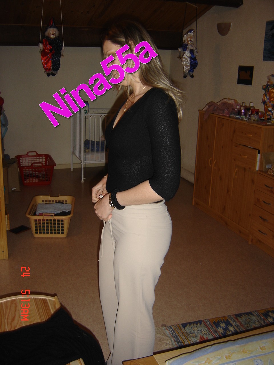 Nina Reality N°19  24 janvier 2005 18 photos format 10X15