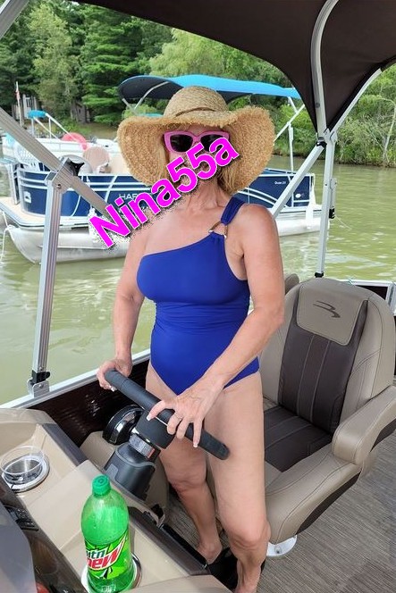 Archives de web Femme mature bourgeoise 32  17 photos.