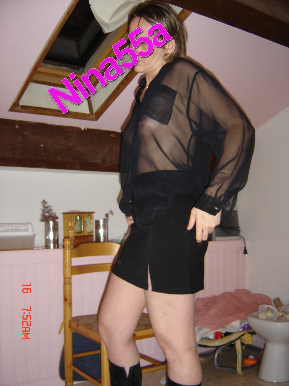 Nina Reality N°15  16 décembre 2004 46 photos format 10X15