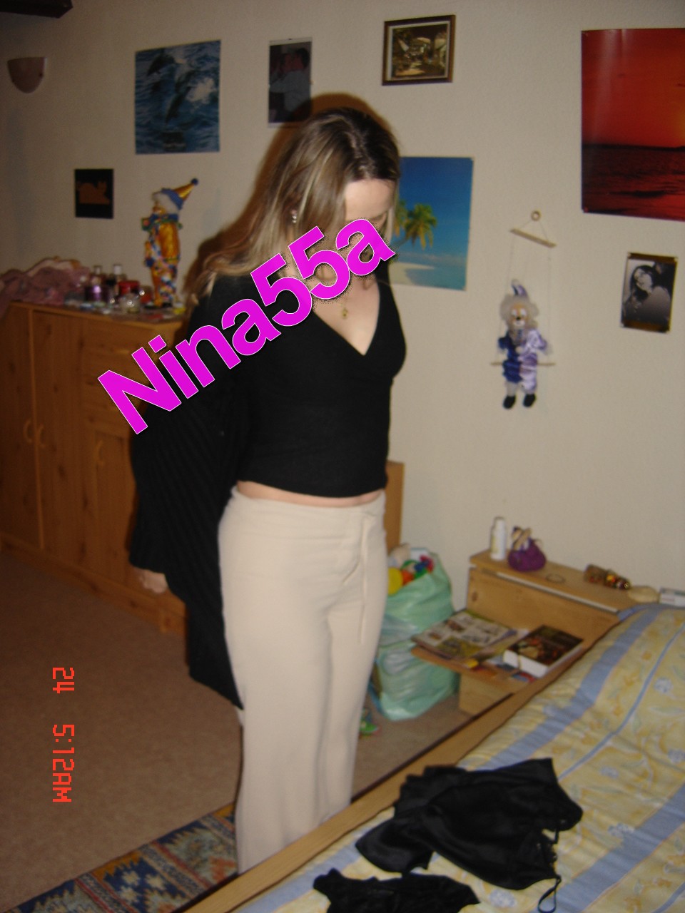 Nina Reality N°19  24 janvier 2005 18 photos format 10X15