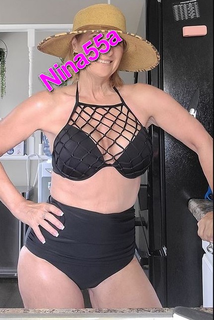 Archives de web Femme mature bourgeoise 32  17 photos.