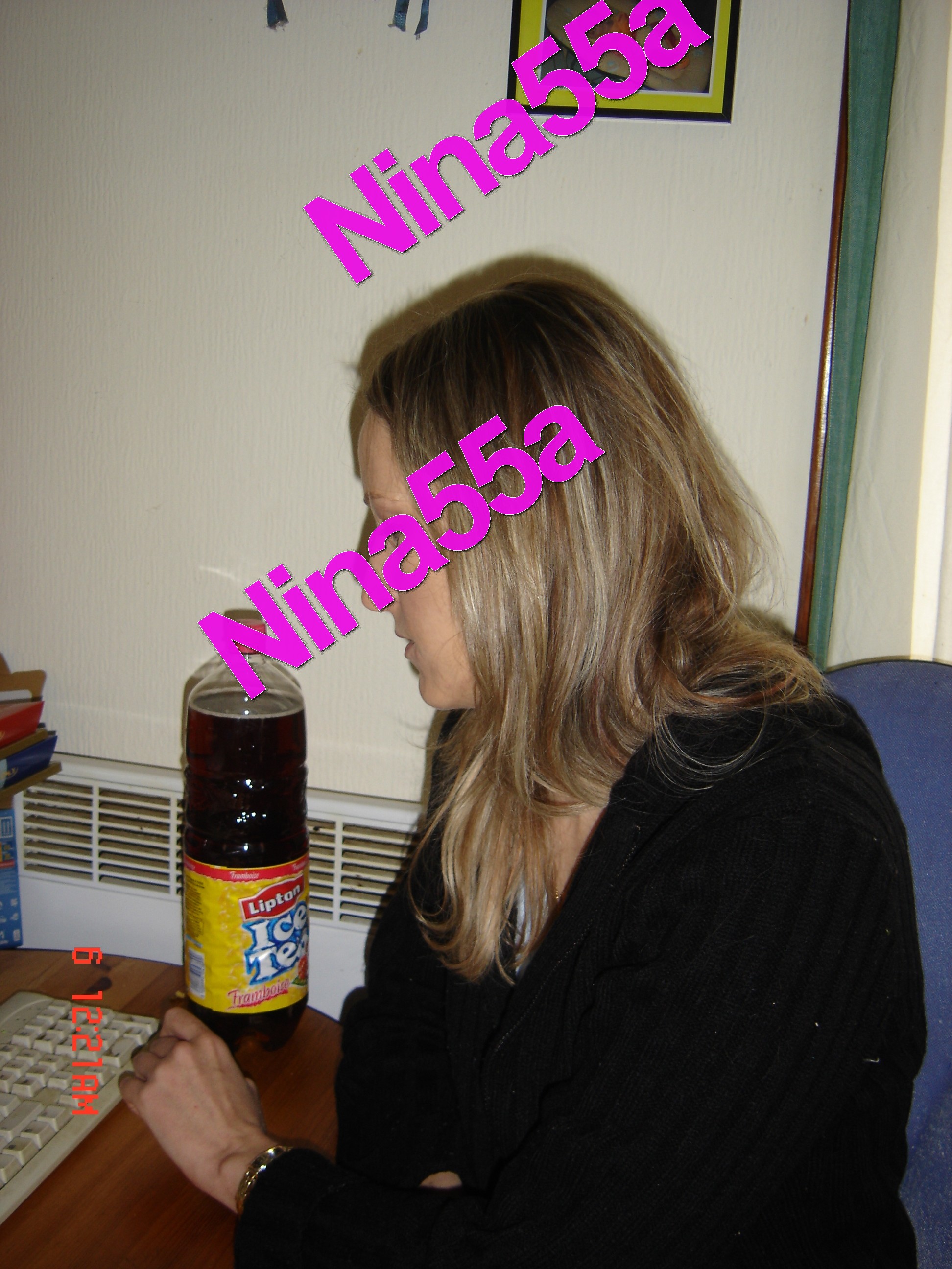 Nina Reality N°18  6 janvier 2005 71 photos format 10X15