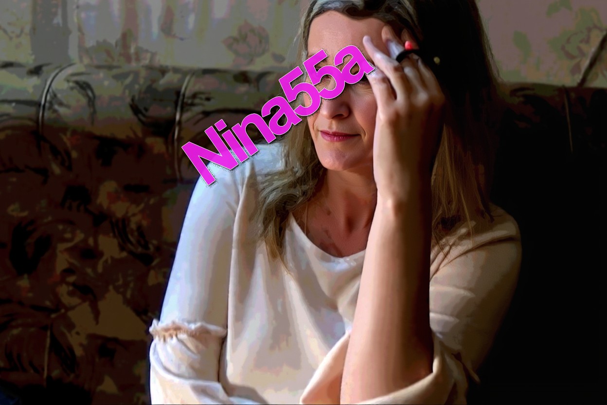 Nina Fantasy Story N°65 Tabous 2024  8 photos fantasy Bande dessinée format 10X15