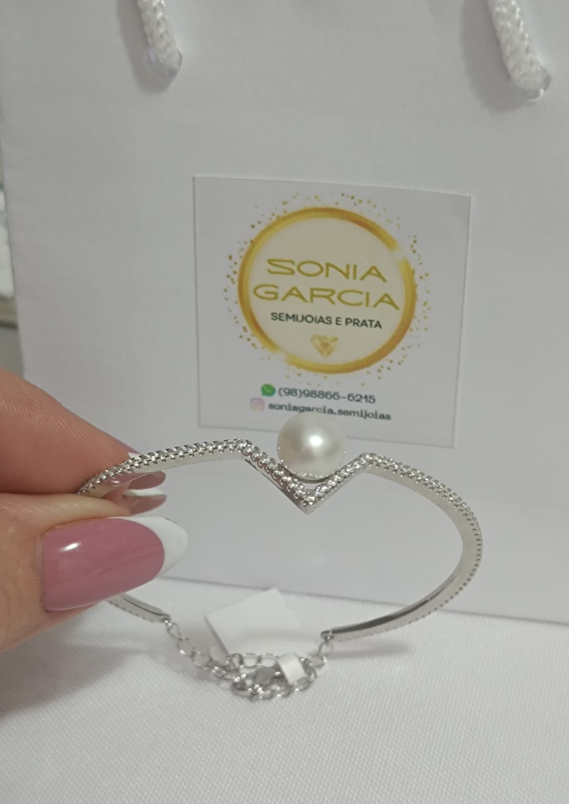 Bracelete Chic Cravejado com Pérola Prata 925