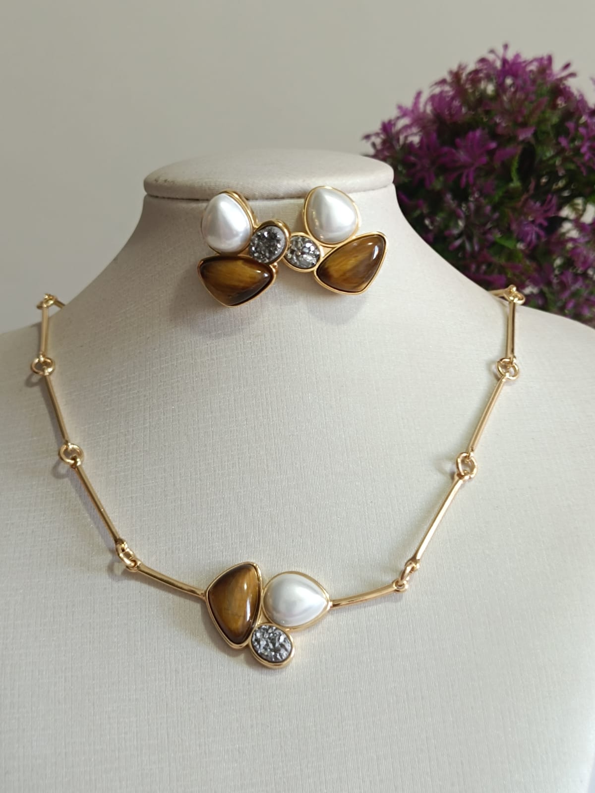 Conjunto de Colar e Brincos com Trio de Pedras Naturais