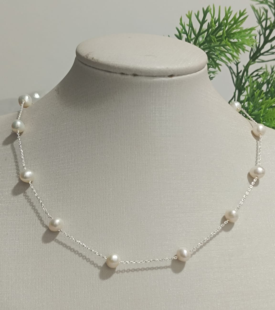 Gargantilha Curta em Prata 925 com Pérolas