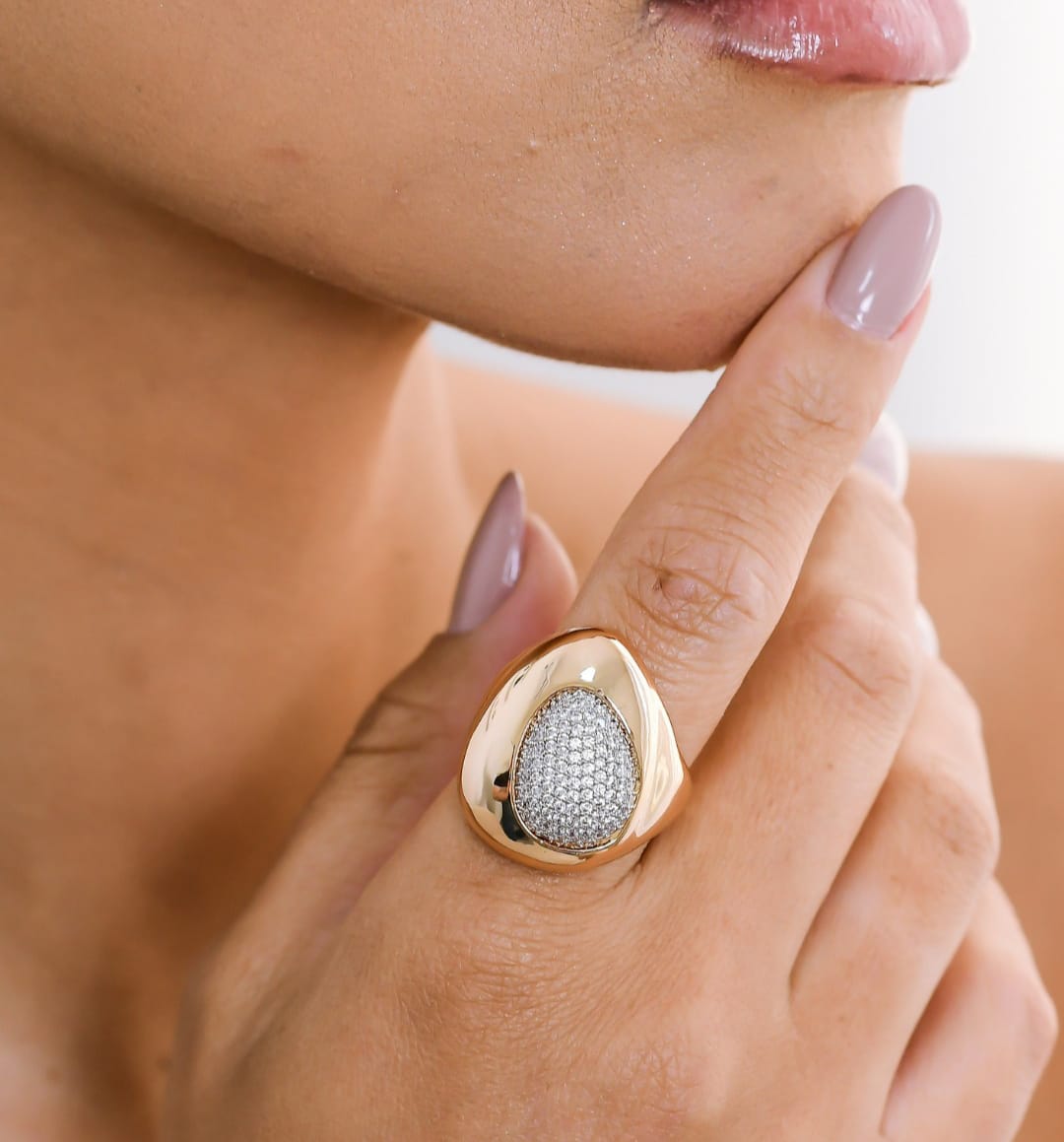 Anel Dourado Cravejado TAM 23