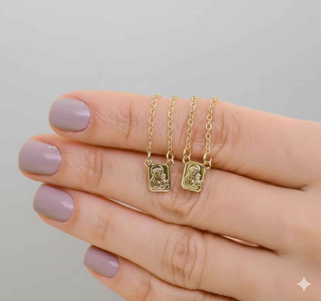 Escapulário em Corrente Dourada