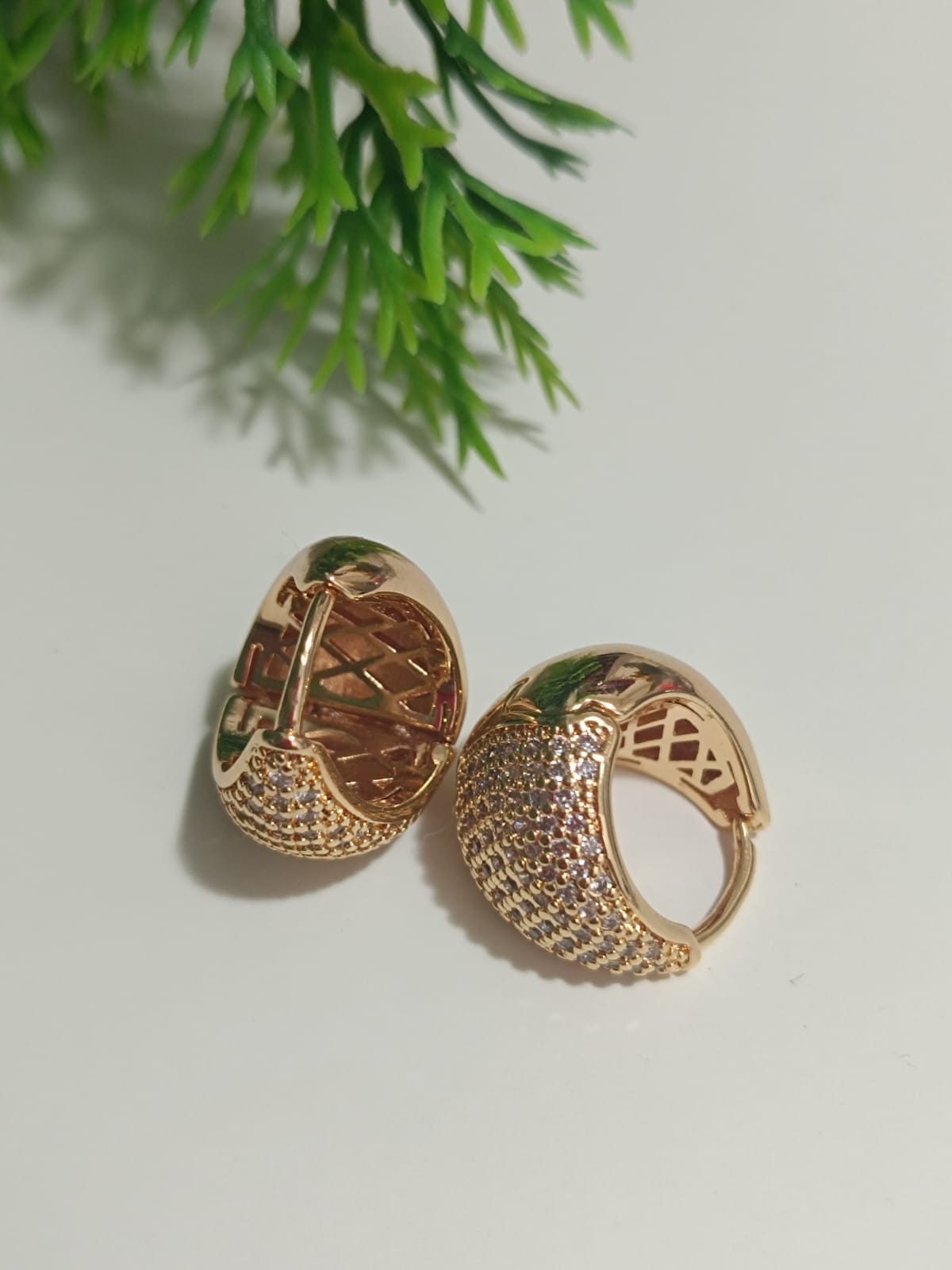 Argola Cravejada pequena