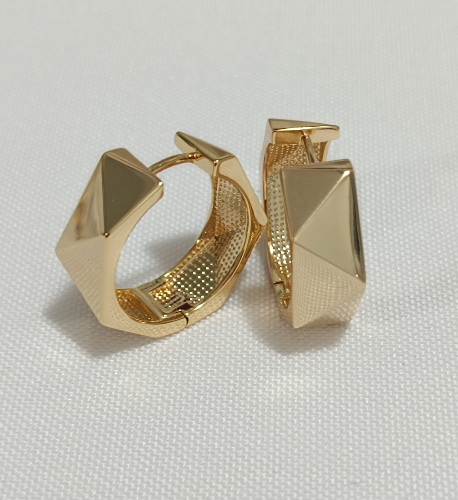 Brinco Argola Geométrico Dourado