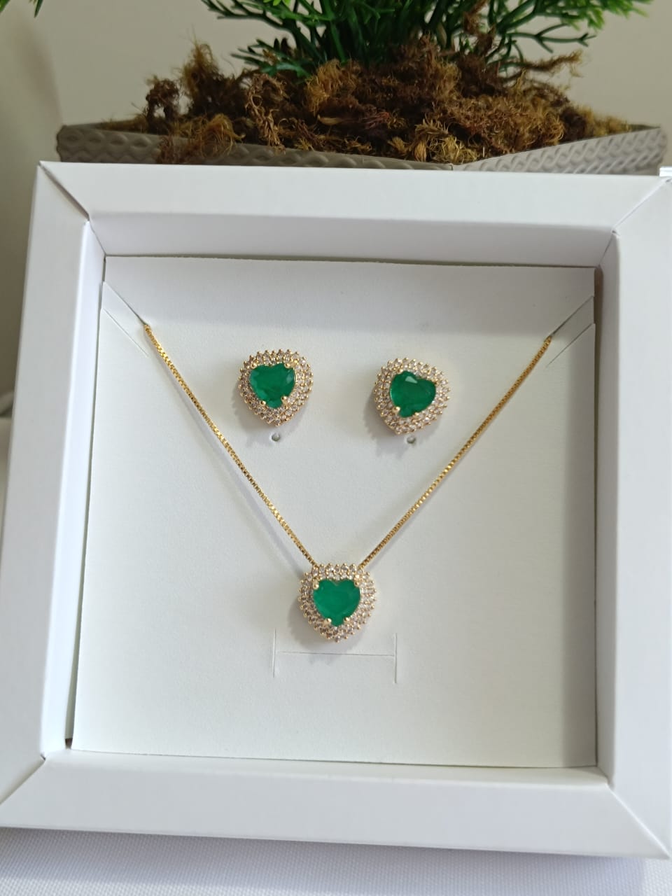 Conjunto de Colar e brincos Coração Pedra Verde