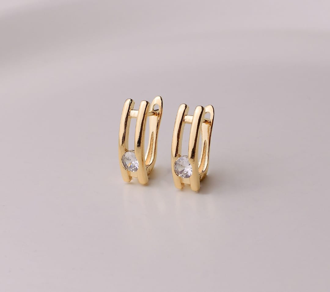 Brincos Dourados com Pedra